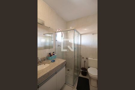 Casa à venda com 520m², 5 quartos e 3 vagasBanheiro da Suite 1