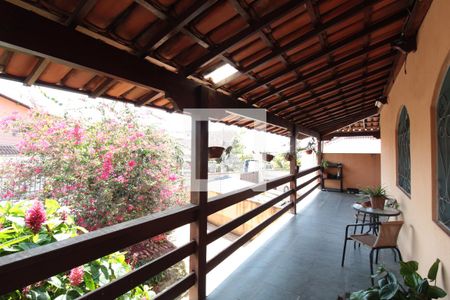 Casa à venda com 520m², 5 quartos e 3 vagasVaranda