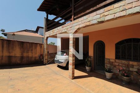 Casa à venda com 520m², 5 quartos e 3 vagasGaragem