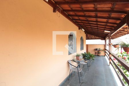 Casa à venda com 520m², 5 quartos e 3 vagasVaranda