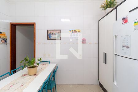 Casa à venda com 112m², 3 quartos e 2 vagasCozinha