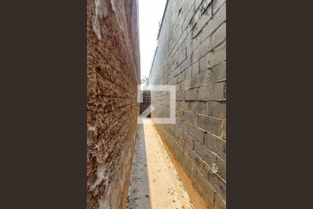 Casa à venda com 250m², 3 quartos e 3 vagas Casa à venda com 250m², 3 quartos e 3 vagasCorredor Fundos