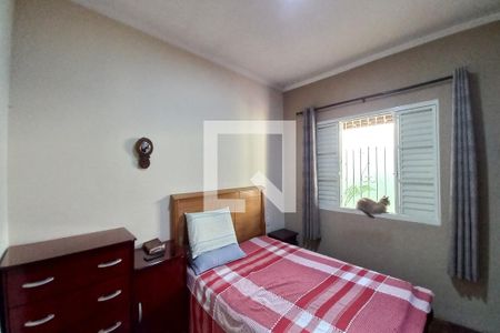 Casa à venda com 250m², 3 quartos e 3 vagas Casa à venda com 250m², 3 quartos e 3 vagasQuarto 3