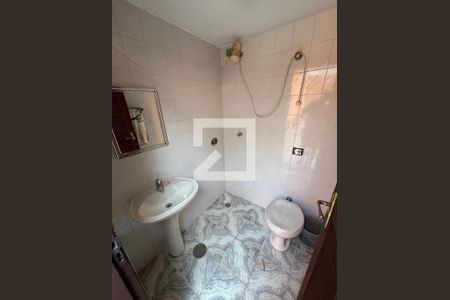 Casa à venda com 250m², 3 quartos e 4 vagas Casa à venda com 250m², 3 quartos e 4 vagasBanheiro de serviço