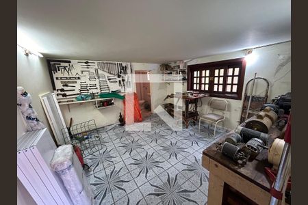 Casa à venda com 250m², 3 quartos e 4 vagas Casa à venda com 250m², 3 quartos e 4 vagasQuarto extra