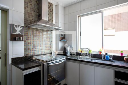 Apartamento à venda com 102m², 3 quartos e 2 vagas Apartamento à venda com 102m², 3 quartos e 2 vagasCozinha