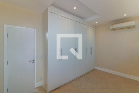 Apartamento à venda com 376m², 3 quartos e 3 vagas Apartamento à venda com 376m², 3 quartos e 3 vagasQuarto 1