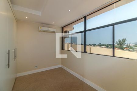 Apartamento à venda com 376m², 3 quartos e 3 vagas Apartamento à venda com 376m², 3 quartos e 3 vagasQuarto 1