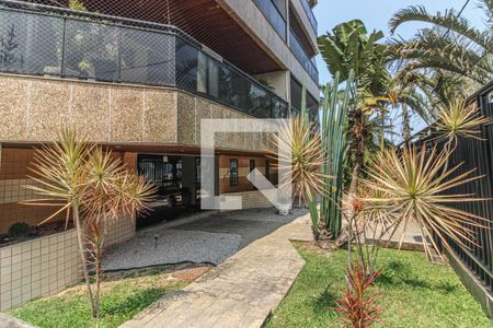 Apartamento à venda com 376m², 3 quartos e 3 vagas Apartamento à venda com 376m², 3 quartos e 3 vagasÁrea comum