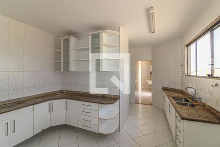 Apartamento à venda com 376m², 3 quartos e 3 vagas Apartamento à venda com 376m², 3 quartos e 3 vagasCozinha