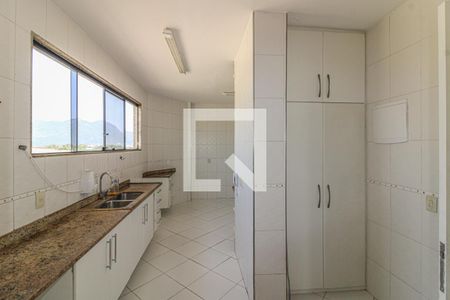 Apartamento à venda com 376m², 3 quartos e 3 vagas Apartamento à venda com 376m², 3 quartos e 3 vagasCozinha