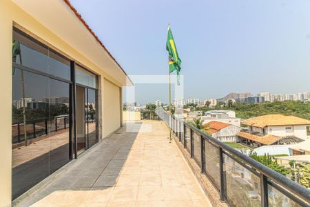 Apartamento à venda com 376m², 3 quartos e 3 vagas Apartamento à venda com 376m², 3 quartos e 3 vagasVaranda e Terraço