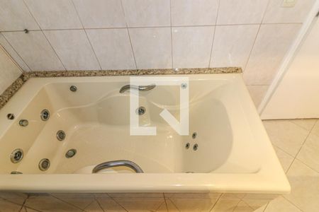 Apartamento à venda com 376m², 3 quartos e 3 vagas Apartamento à venda com 376m², 3 quartos e 3 vagasSuíte - Banheiro