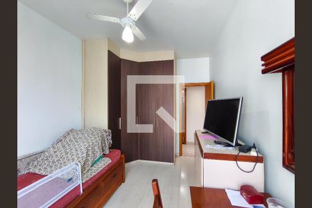 Apartamento à venda com 135m², 4 quartos e 2 vagasQuarto 2