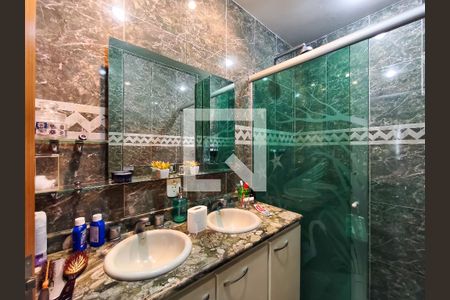 Apartamento à venda com 135m², 4 quartos e 2 vagasBanheiro Corredor