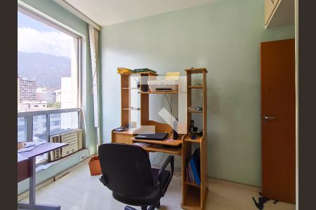 Apartamento à venda com 135m², 4 quartos e 2 vagasQuarto 1