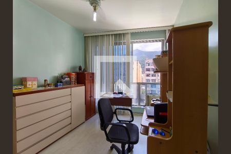 Apartamento à venda com 135m², 4 quartos e 2 vagasQuarto 1