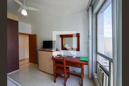 Apartamento à venda com 135m², 4 quartos e 2 vagasQuarto 2