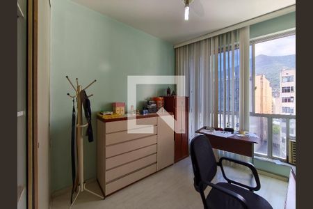 Apartamento à venda com 135m², 4 quartos e 2 vagasQuarto 1