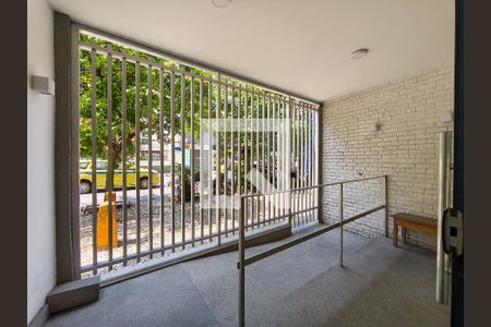 Apartamento à venda com 135m², 4 quartos e 2 vagasFachada e portaria