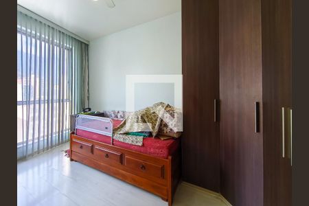 Apartamento à venda com 135m², 4 quartos e 2 vagasQuarto 2