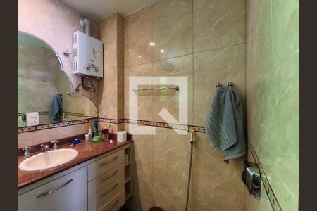 Apartamento à venda com 135m², 4 quartos e 2 vagasBanheiro da Suíte