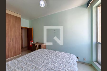 Apartamento à venda com 135m², 4 quartos e 2 vagasQuarto 3