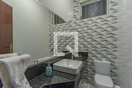 Casa à venda com 245m², 4 quartos e 4 vagas Casa à venda com 245m², 4 quartos e 4 vagasBanheiro Social 2