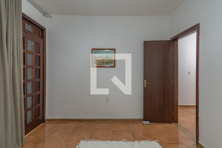 Casa à venda com 245m², 4 quartos e 4 vagas Casa à venda com 245m², 4 quartos e 4 vagasQuarto 2