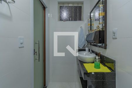 Casa à venda com 245m², 4 quartos e 4 vagas Casa à venda com 245m², 4 quartos e 4 vagasBanheiro Social 3