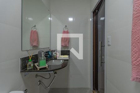 Casa à venda com 245m², 4 quartos e 4 vagas Casa à venda com 245m², 4 quartos e 4 vagasBanheiro Suíte 1