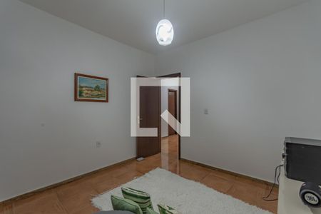 Casa à venda com 245m², 4 quartos e 4 vagas Casa à venda com 245m², 4 quartos e 4 vagasQuarto 2