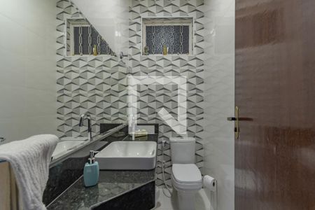 Casa à venda com 245m², 4 quartos e 4 vagas Casa à venda com 245m², 4 quartos e 4 vagasBanheiro Social 2