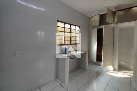 Casa à venda com 204m², 2 quartos e 1 vagaCozinha
