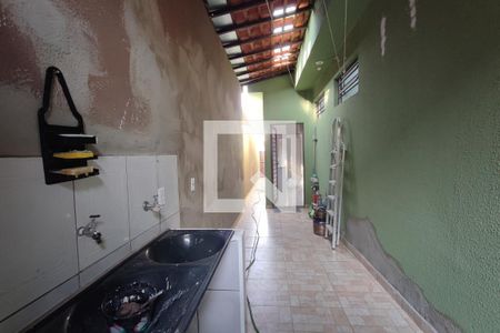Casa à venda com 204m², 2 quartos e 1 vagaÁrea de Serviço