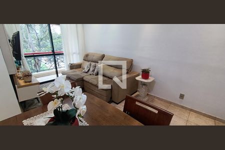 Apartamento à venda com 71m², 3 quartos e 1 vaga Apartamento à venda com 71m², 3 quartos e 1 vagaSala