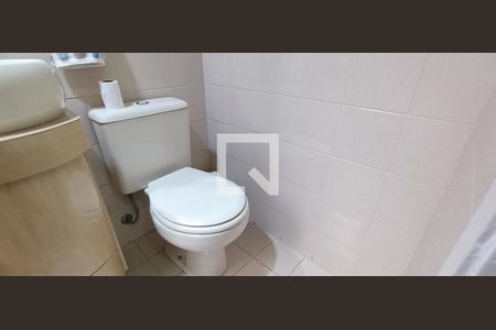 Apartamento à venda com 71m², 3 quartos e 1 vaga Apartamento à venda com 71m², 3 quartos e 1 vagaBanheiro