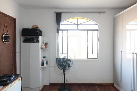 Casa à venda com 200m², 3 quartos e 10 vagasSuite