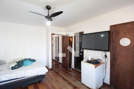 Casa à venda com 200m², 3 quartos e 10 vagasSuite