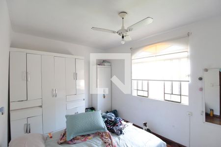 Casa à venda com 200m², 3 quartos e 10 vagasQuarto 2