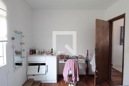 Casa à venda com 200m², 3 quartos e 10 vagasQuarto 2