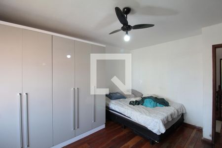 Casa à venda com 200m², 3 quartos e 10 vagasSuite