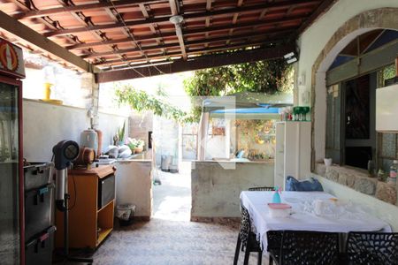 Casa à venda com 200m², 3 quartos e 10 vagasArea de Serviço