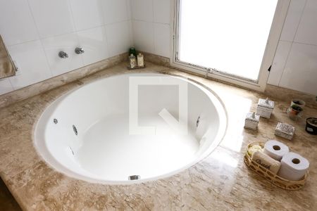 Apartamento à venda com 210m², 4 quartos e 3 vagasBanheiro 3