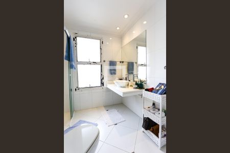 Apartamento à venda com 210m², 4 quartos e 3 vagasBanheiro 1