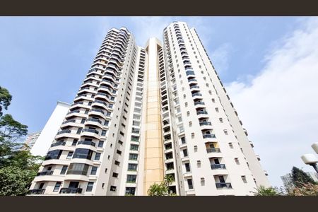 Apartamento à venda com 210m², 4 quartos e 3 vagasFachada