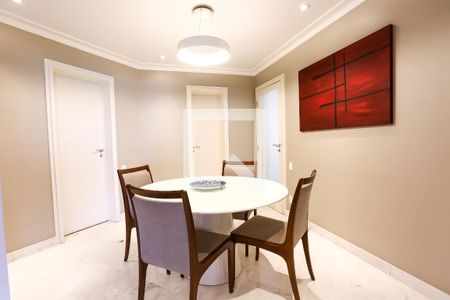 Apartamento à venda com 210m², 4 quartos e 3 vagasSala de Jantar