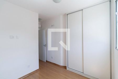 Apartamento à venda com 160m², 3 quartos e 2 vagas Apartamento à venda com 160m², 3 quartos e 2 vagasSuíte