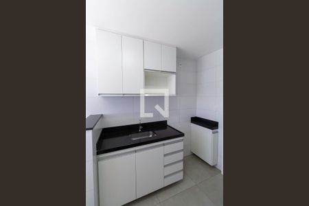 Apartamento à venda com 160m², 3 quartos e 2 vagas Apartamento à venda com 160m², 3 quartos e 2 vagasCozinha e Área de Serviço