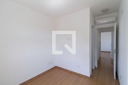 Apartamento à venda com 160m², 3 quartos e 2 vagas Apartamento à venda com 160m², 3 quartos e 2 vagasSuíte